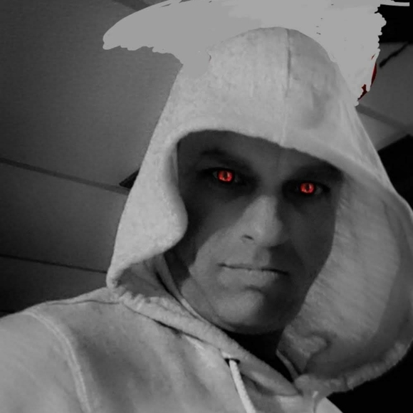 Meet your Posher, Mr right now - Picture 3 of 5